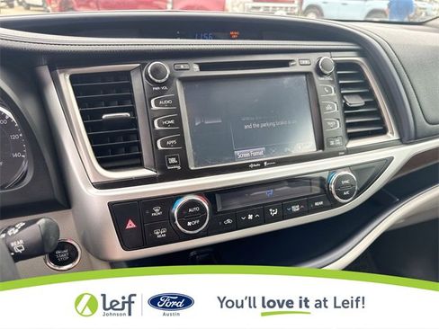 Used 2015 Toyota Highlander Limited Platinum image 16