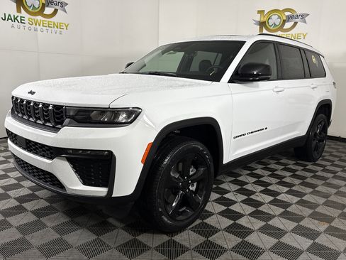 New 2026 Jeep Grand Cherokee L Limited w/ Limited Altitude Package AWD/4WD image 4