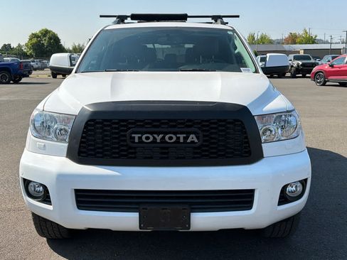 Used 2017 Toyota Sequoia SR5 w/ Premium Package AWD/4WD image 5