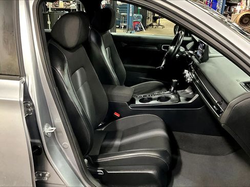 Used 2023 Honda Civic Sport image 7