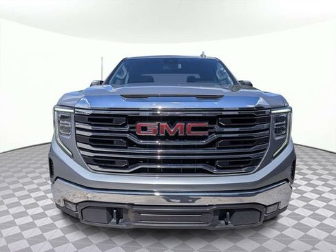 Used 2025 GMC Sierra 1500 SLT RWD image 9