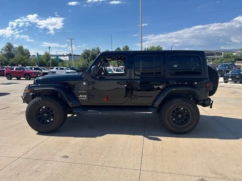 Used 2019 Jeep Wrangler Unlimited Sahara AWD/4WD image 8