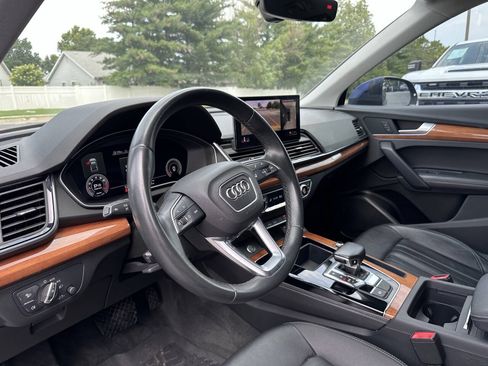 Used 2021 Audi Q5 2.0T Premium Plus w/ Premium Plus Package AWD/4WD image 19