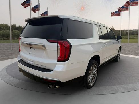 Used 2021 GMC Yukon XL Denali w/ Denali Premium Package AWD/4WD image 10