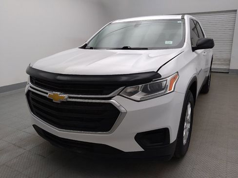 Used 2021 Chevrolet Traverse LS FWD image 15