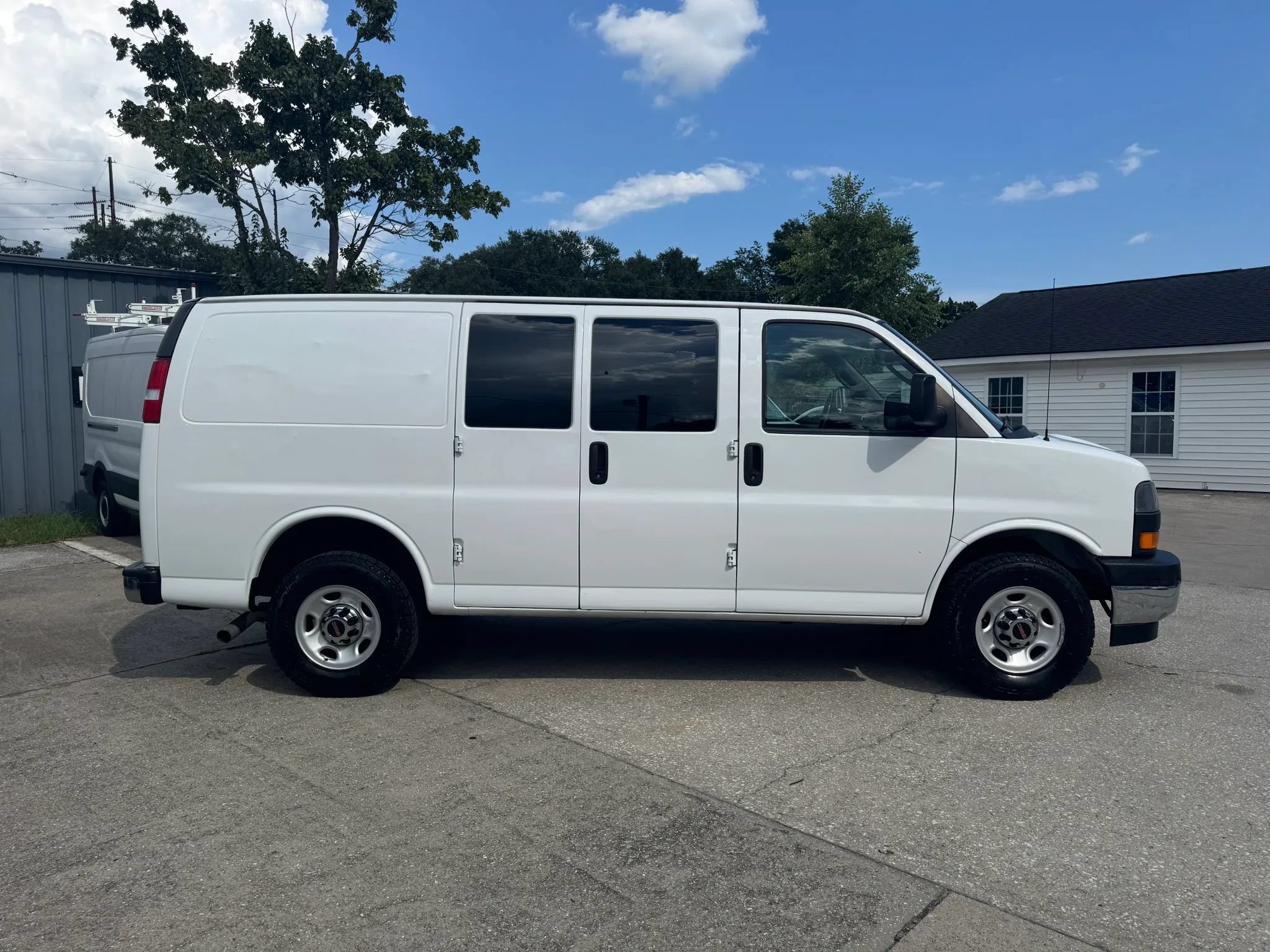 Used 2021 GMC Savana 2500 w/ Driver Convenience Package RWD image 7