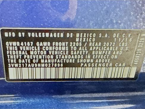 Used 2017 Volkswagen Golf S image 39