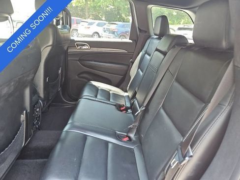 Used 2017 Jeep Grand Cherokee Limited AWD/4WD image 16