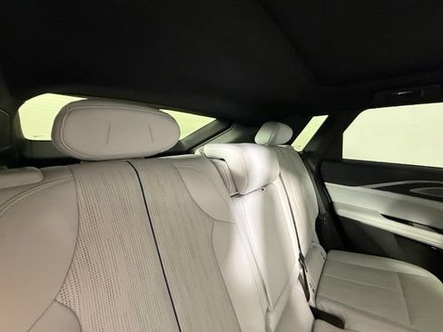 Used 2024 Cadillac Lyriq Luxury RWD image 23