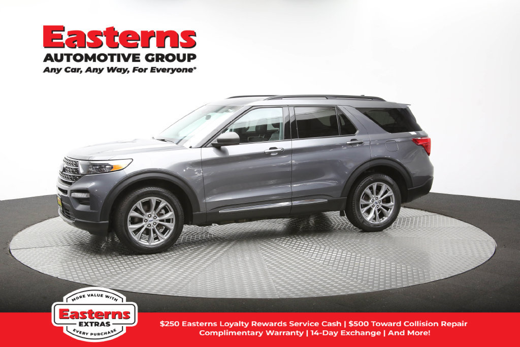 Used 2023 Ford Explorer XLT w/ Equipment Group 202A AWD/4WD image 59