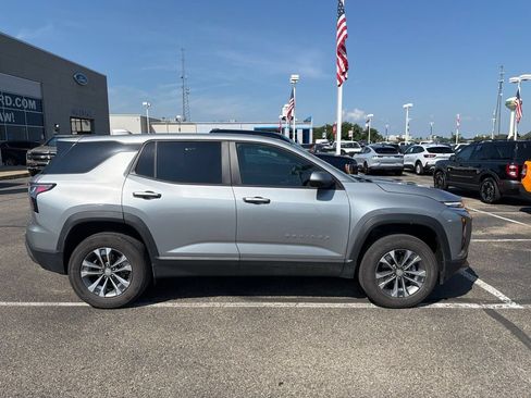 Used 2025 Chevrolet Equinox LT FWD image 5