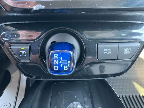 Used 2022 Toyota Prius Limited w/ Premium Convenience Package image 26