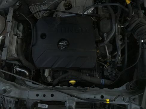 Used 2023 Buick Encore GX Essence w/ Experience Buick Package FWD image 17