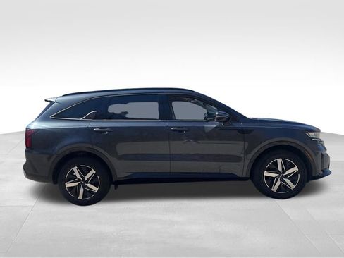 Used 2022 Kia Sorento S image 9