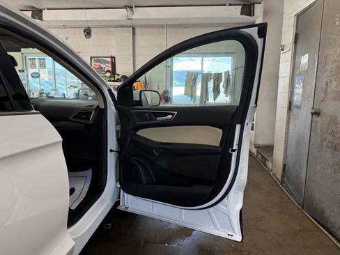 Used 2024 Ford Edge SEL w/ Convenience Package image 14