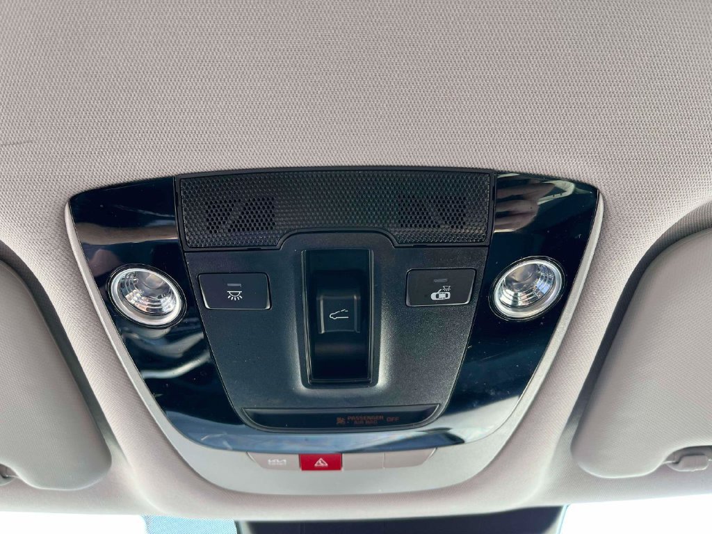 Used 2024 Kia Seltos SX w/ SX Sunroof Package AWD/4WD image 23
