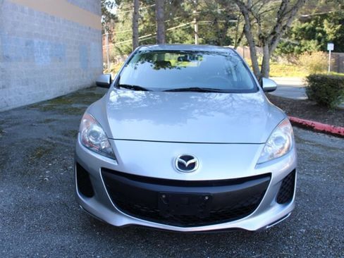 Used 2013 MAZDA MAZDA3 i SV w/ Convenience Pkg image 9