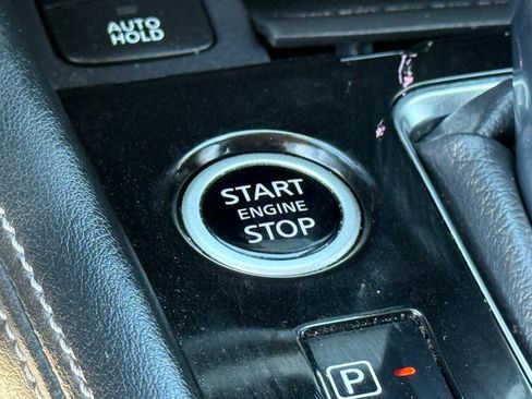 Used 2024 Nissan Kicks SR image 25