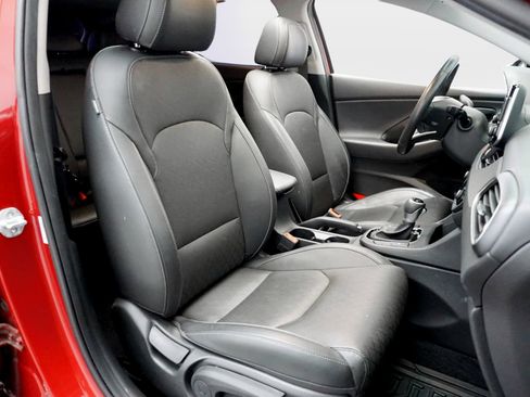 Used 2020 Hyundai Elantra GT w/ Style Package 02 FWD image 19