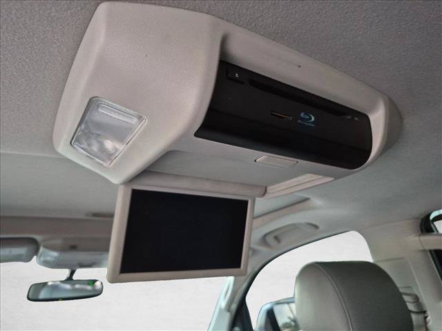 Used 2013 Toyota Sequoia Platinum RWD image 18