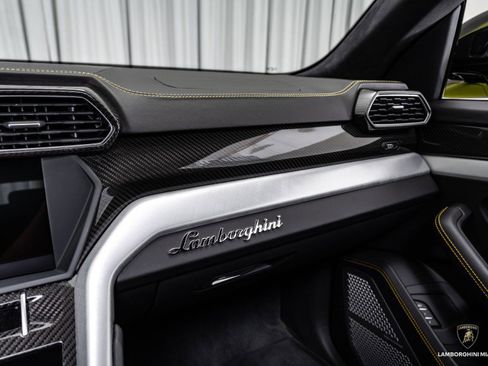 Used 2019 Lamborghini Urus image 28