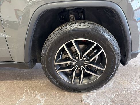 Used 2020 Jeep Grand Cherokee Trailhawk w/ Trailhawk Luxury Group image 32