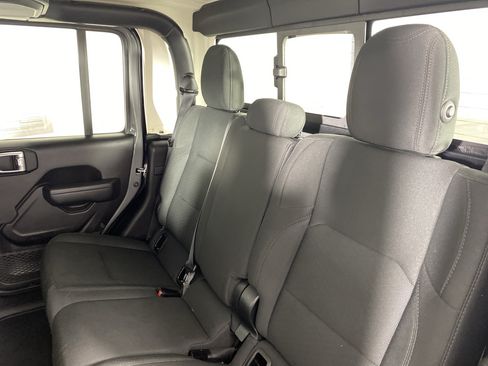 Used 2022 Jeep Gladiator Sport AWD/4WD image 32