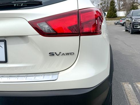 Used 2017 Nissan Rogue Sport SV w/ SV All-Weather Package image 40