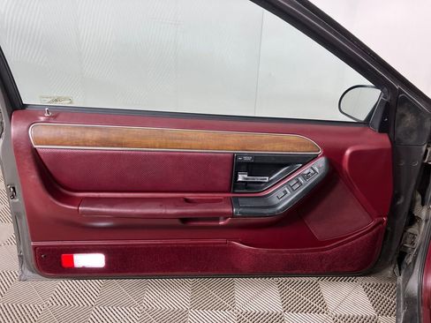 Used 1989 Ford Thunderbird LX image 22