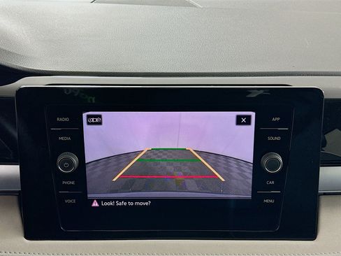 Used 2025 Volkswagen Taos SE image 22