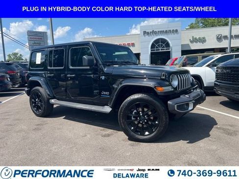 Used 2025 Jeep Wrangler Unlimited Sahara AWD/4WD image 1