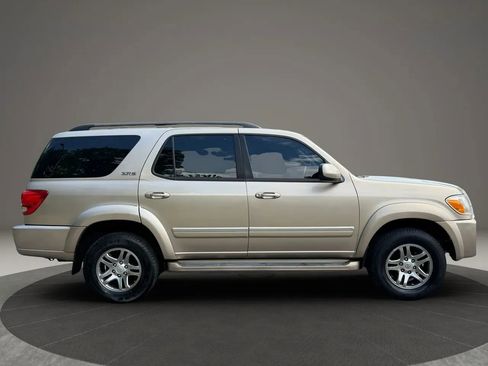 Used 2007 Toyota Sequoia SR5 RWD image 7