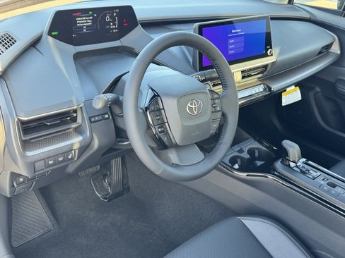 New 2027 Toyota Prius Limited FWD image 16