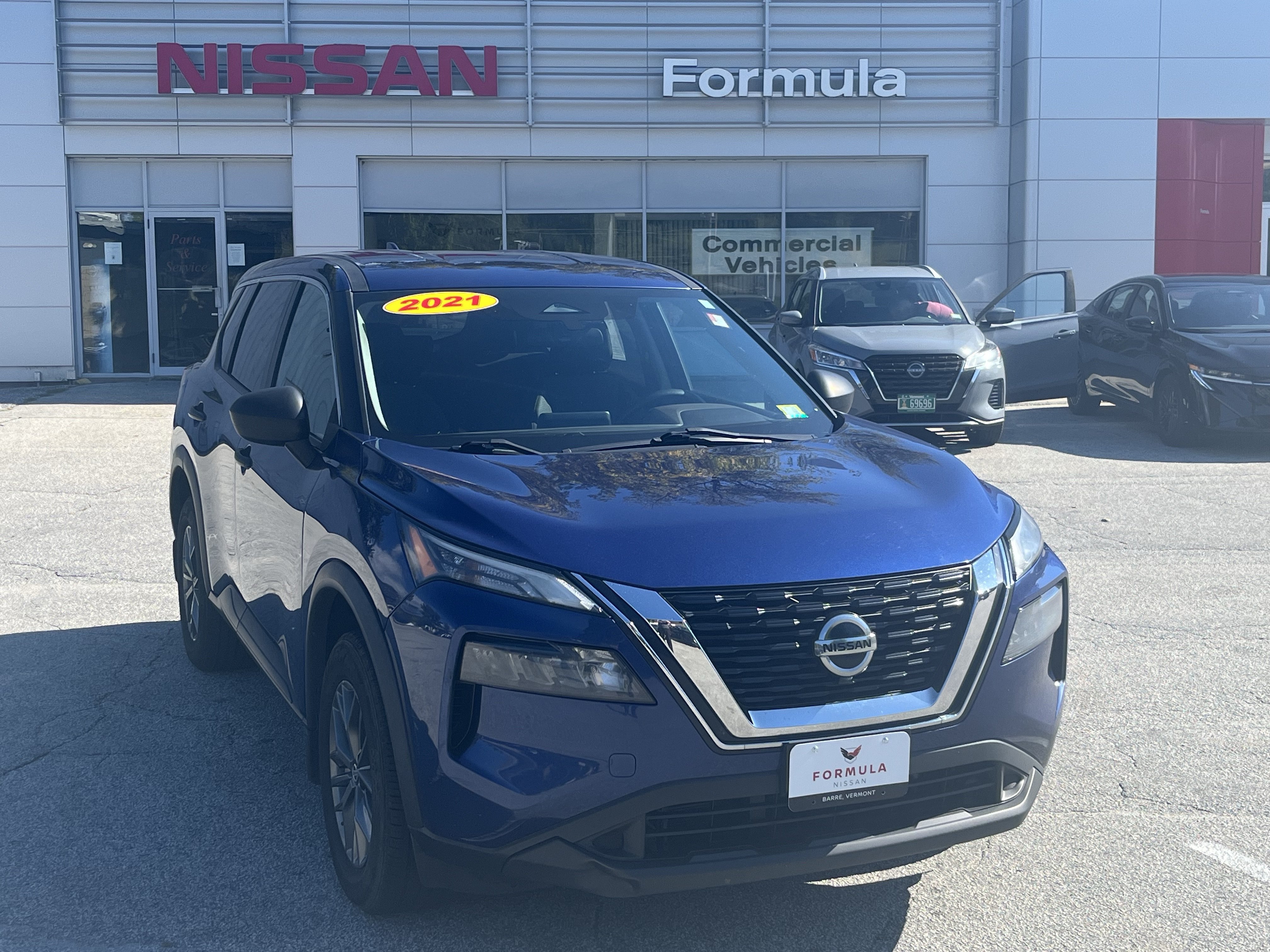 Used 2021 Nissan Rogue S AWD/4WD image 1