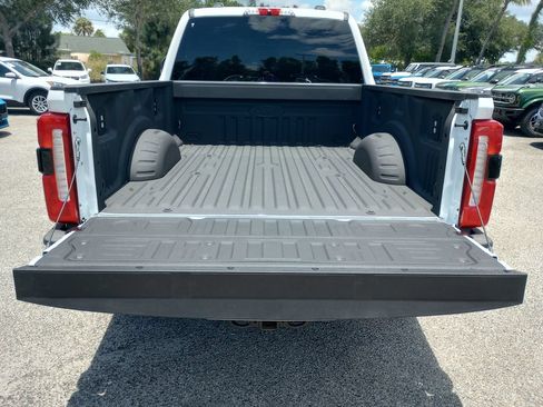 Certified 2025 Ford F250 Lariat w/ Black Appearance Package AWD/4WD image 8