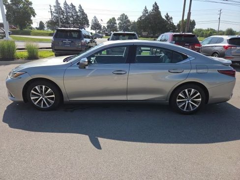 Used 2019 Lexus ES 300h w/ Accessory Package 2 FWD image 11