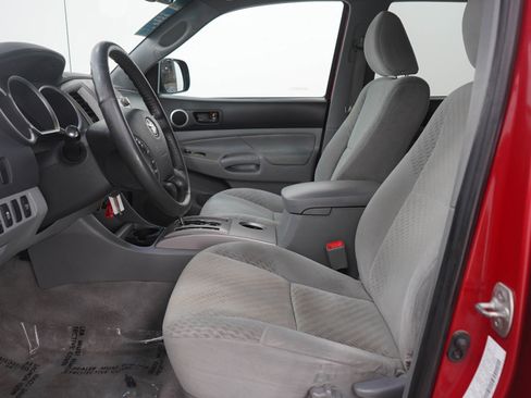 Used 2011 Toyota Tacoma 4x4 Double Cab w/ SR5 Pkg #2 image 24