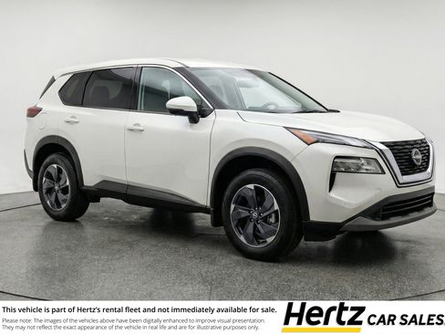 Used 2025 Nissan Rogue SV image 1