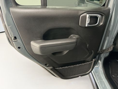 Used 2025 Jeep Wrangler Willys image 26