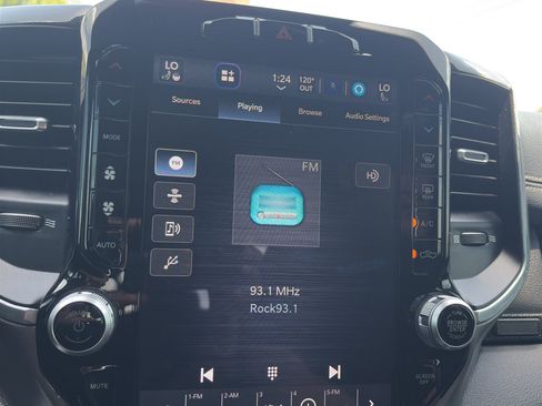 Used 2022 RAM 1500 Laramie AWD/4WD image 20