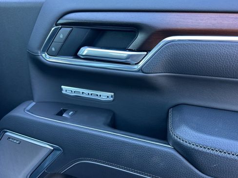 Used 2025 GMC Sierra 1500 Denali image 21