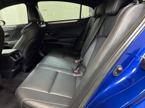 Used 2022 Lexus ES 300h F Sport image 15