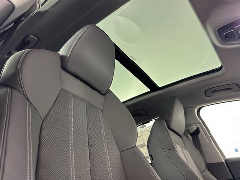 New 2025 Audi Q5 Prestige image 16