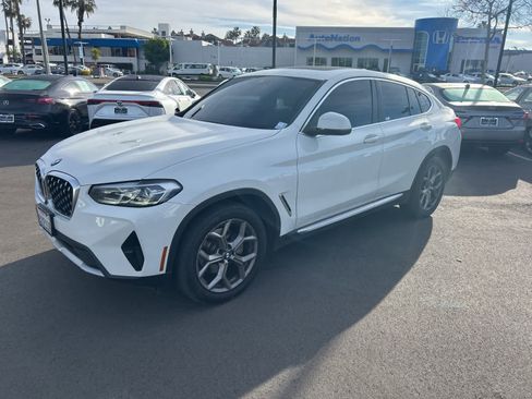 Used 2022 BMW X4 xDrive30i w/ Convenience Package image 2