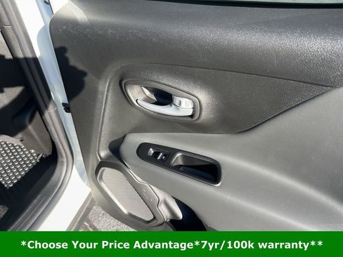 Certified 2023 Jeep Renegade Latitude image 16