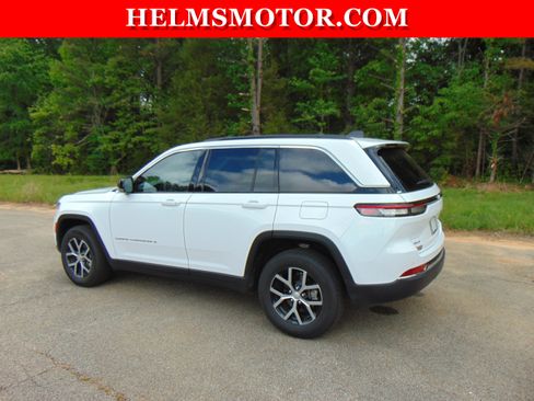 Certified 2025 Jeep Grand Cherokee Limited AWD/4WD image 6
