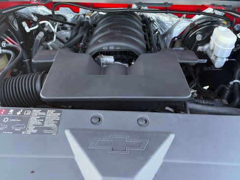 Used 2018 Chevrolet Silverado 1500 LTZ w/ LTZ Plus Package AWD/4WD image 29