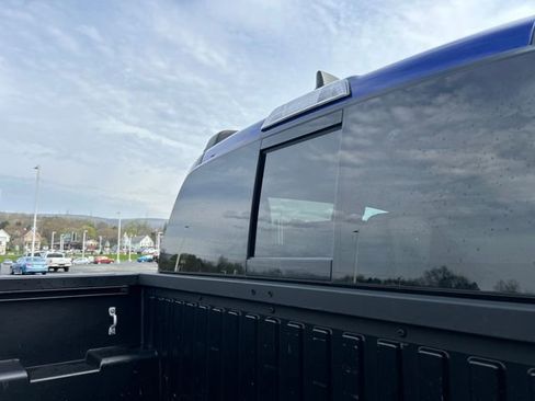 Used 2022 Toyota Tacoma TRD Sport w/ Technology Package image 32