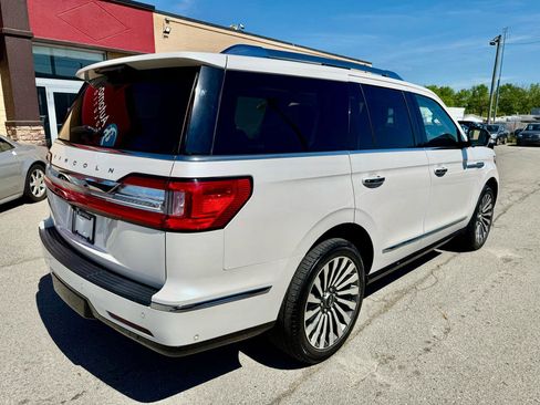 Used 2019 Lincoln Navigator Reserve image 5