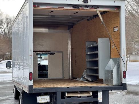 Used 2021 Ford E-350 and Econoline 350 Super Duty w/ Power Windows & Locks Group image 29